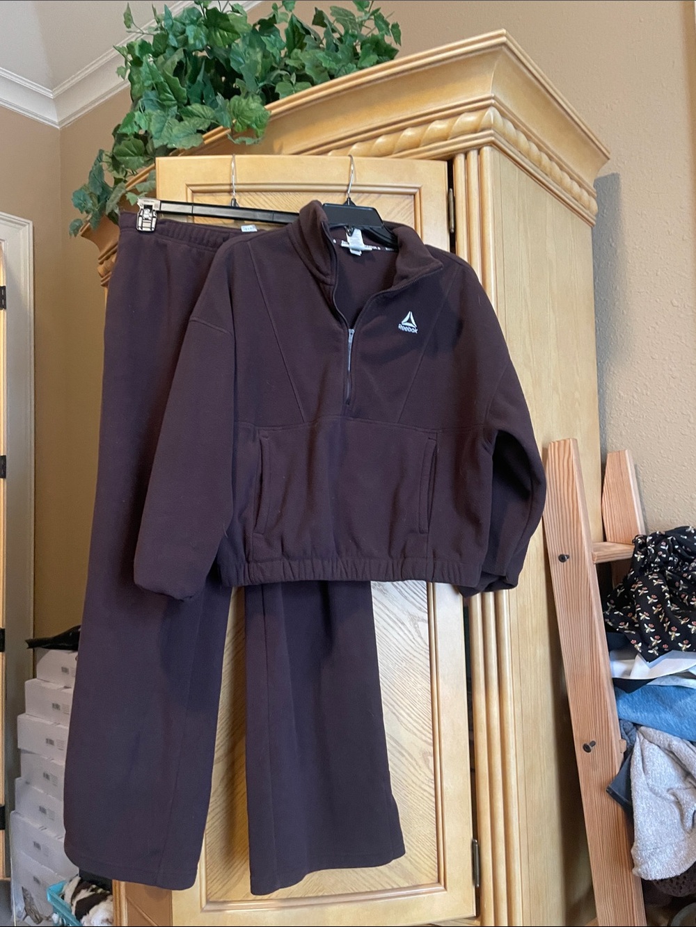 Reebok brown fleece sweatsuit size xs
